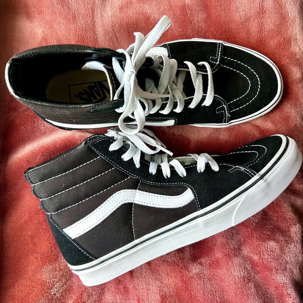 Vans Sk8-Hi Shoe, Black, Womens 10.5/Mens 9, Suede Canvas